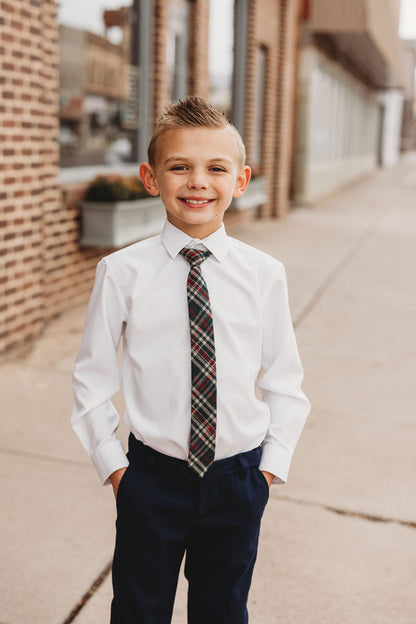 Mistletoe Plaid Boys Pre-tied  Tie